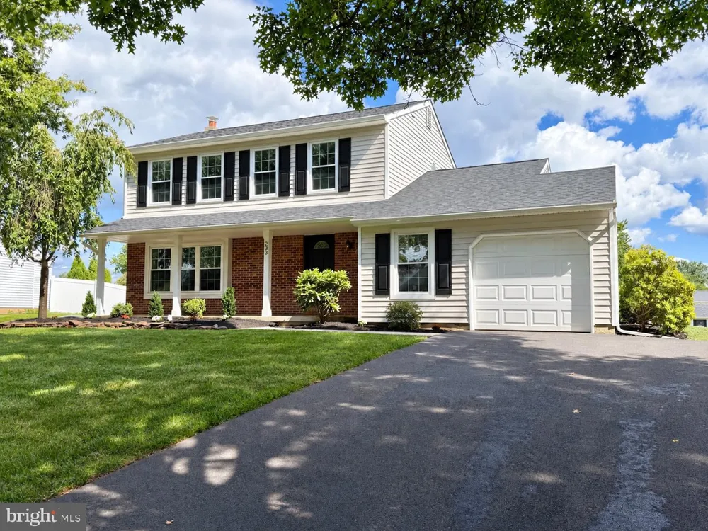 233 BELLOWS WAY Lansdale, PA 19446