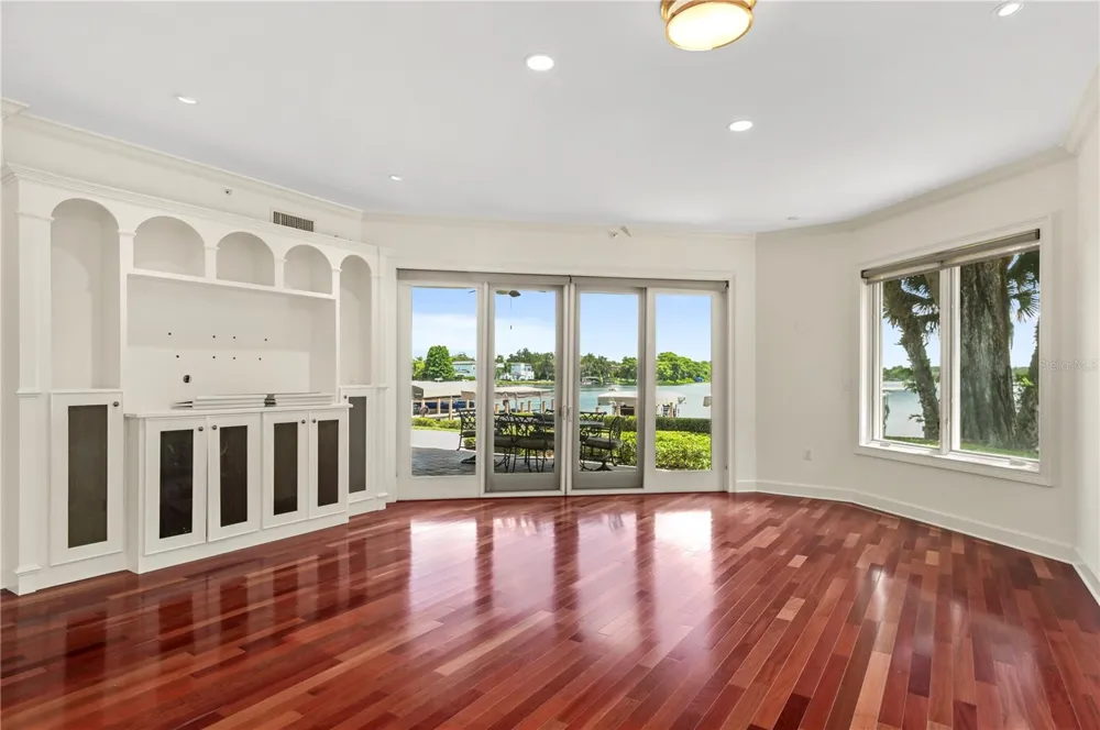 660 OSCEOLA AVENUE #101 Winter Park, FL 32789