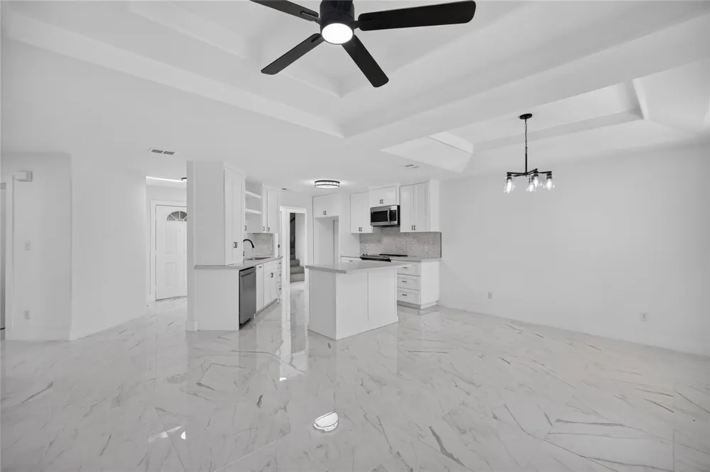 1213 11th Street Mercedes, TX 78570