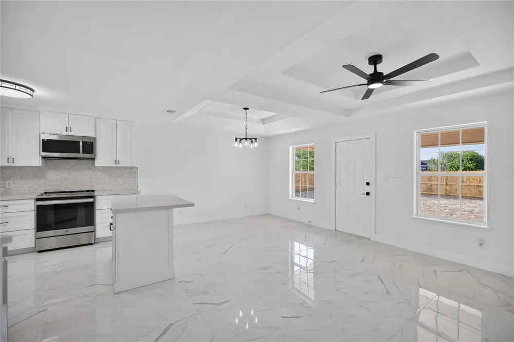 1213 11th Street Mercedes, TX 78570