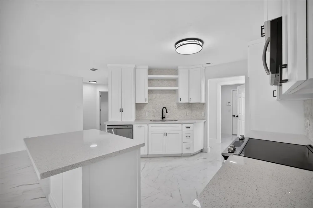 1213 11th Street Mercedes, TX 78570