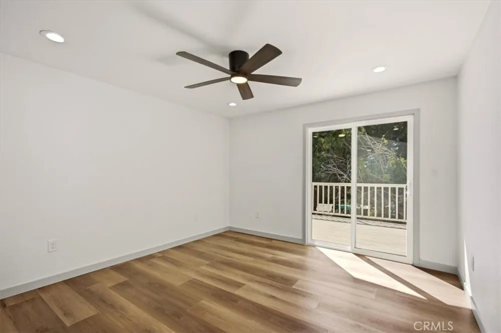 10237 Silverton Tujunga, CA 91042