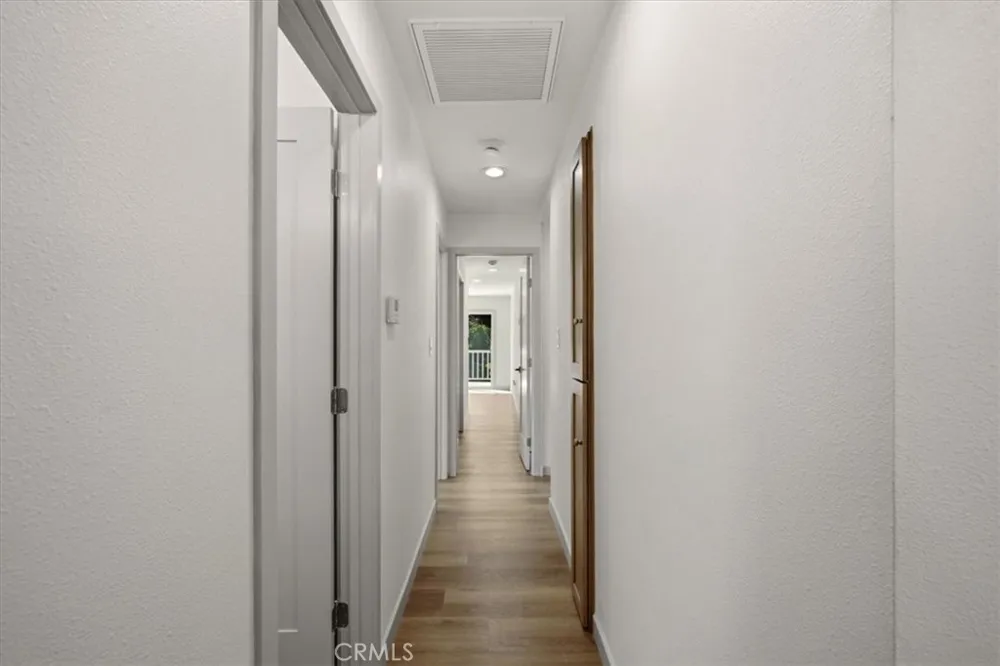 10237 Silverton Tujunga, CA 91042