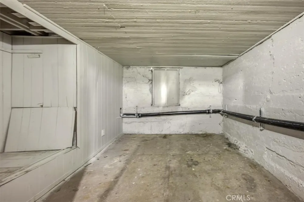 10237 Silverton Tujunga, CA 91042