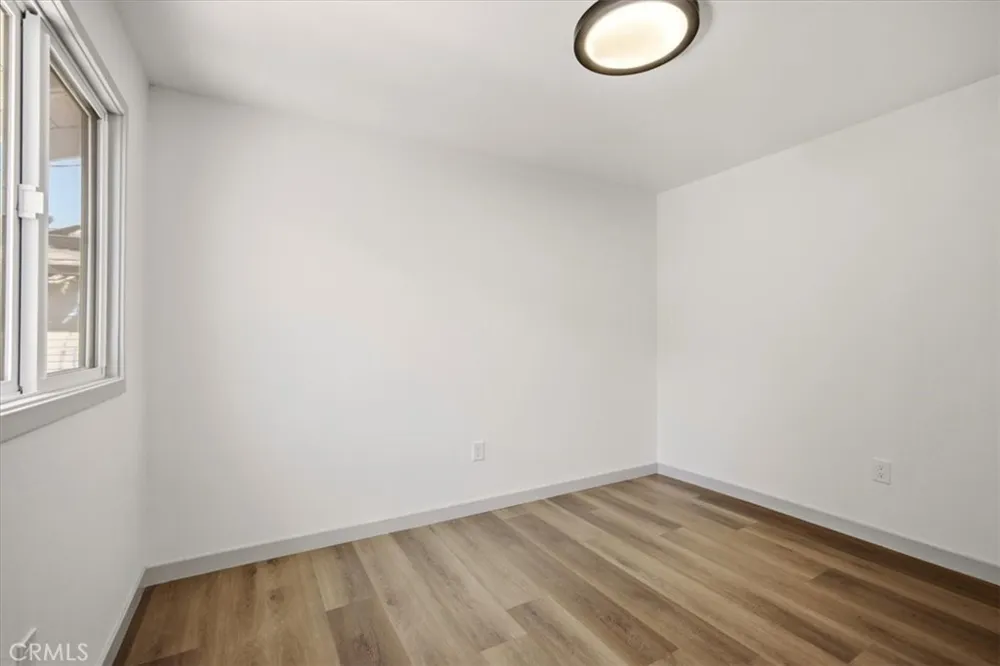 10237 Silverton Tujunga, CA 91042