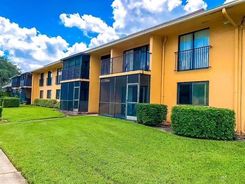 5825 WASHINGTON STREET #40 Hollywood, FL 33023