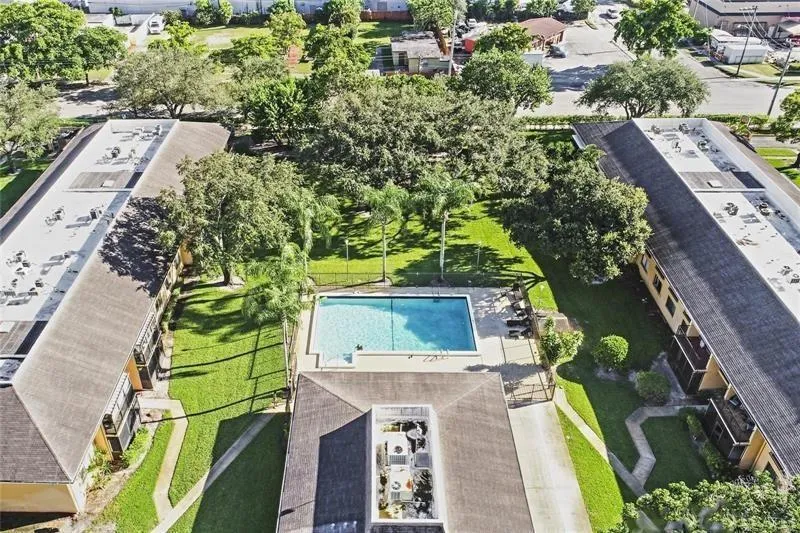 5825 WASHINGTON STREET #40 Hollywood, FL 33023