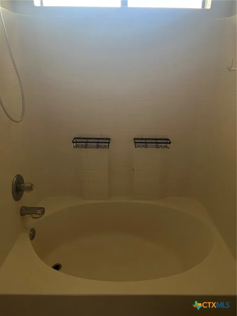 1809 W. S. Young #2A Killeen, TX 76543