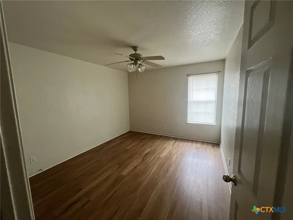 1809 W. S. Young #2A Killeen, TX 76543
