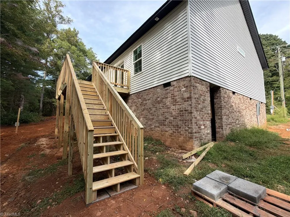 761 Brown Road King, NC 27021