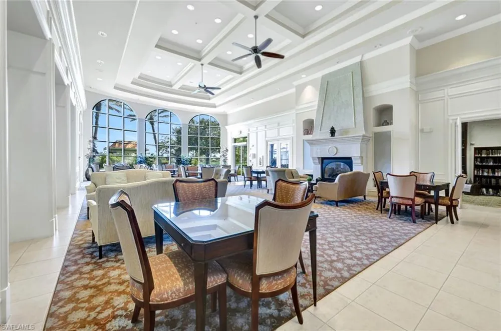5808 Drummond Way Naples, FL 34119