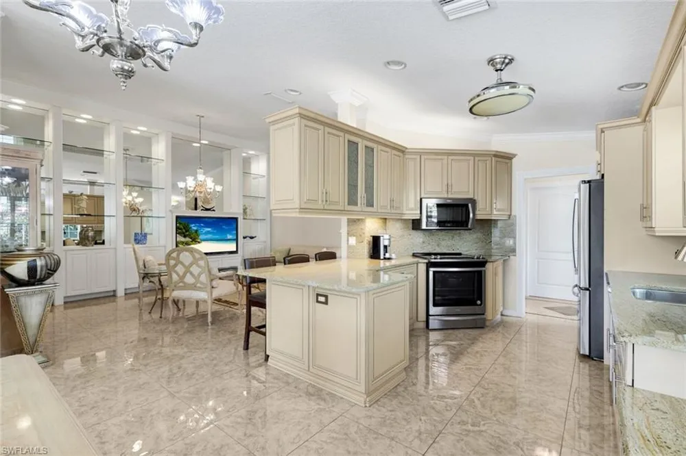 5808 Drummond Way Naples, FL 34119