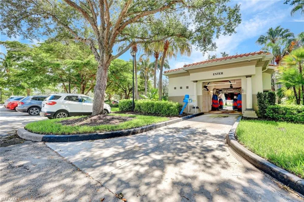 5808 Drummond Way Naples, FL 34119