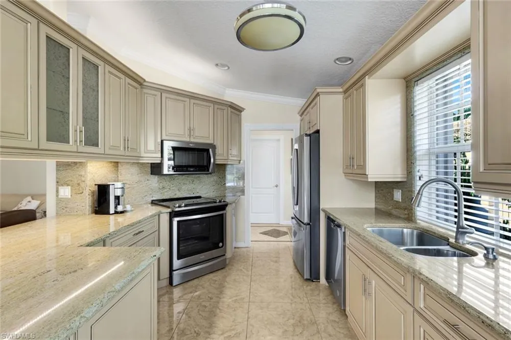 5808 Drummond Way Naples, FL 34119