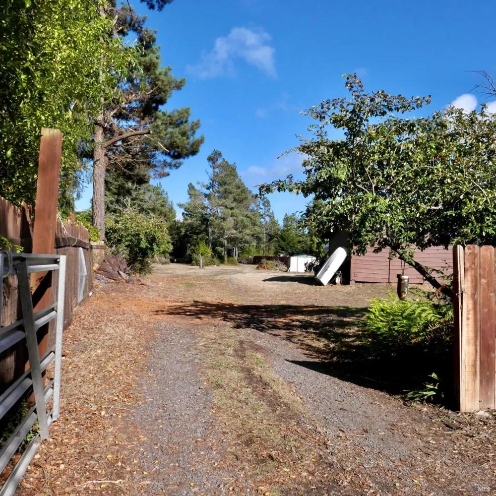 19231 Summers Lane Fort Bragg, CA 95437