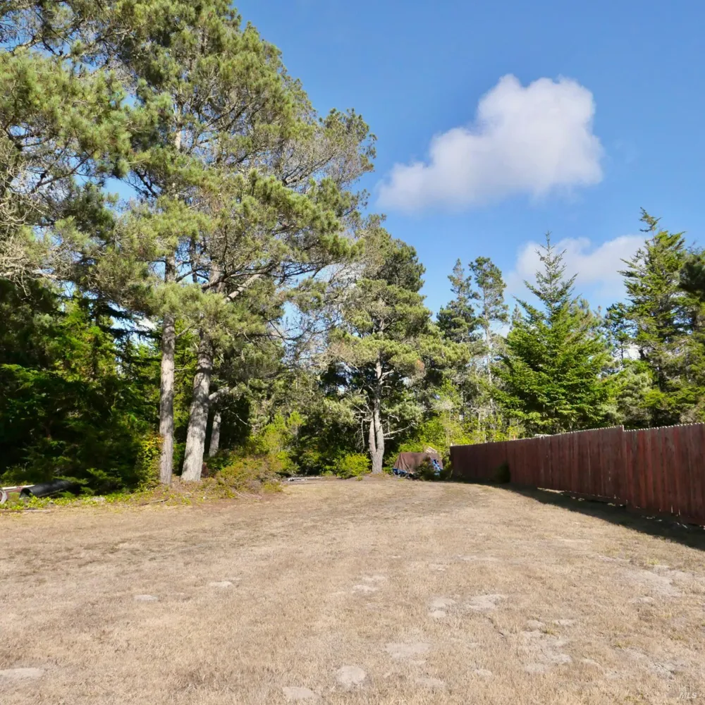 19231 Summers Lane Fort Bragg, CA 95437