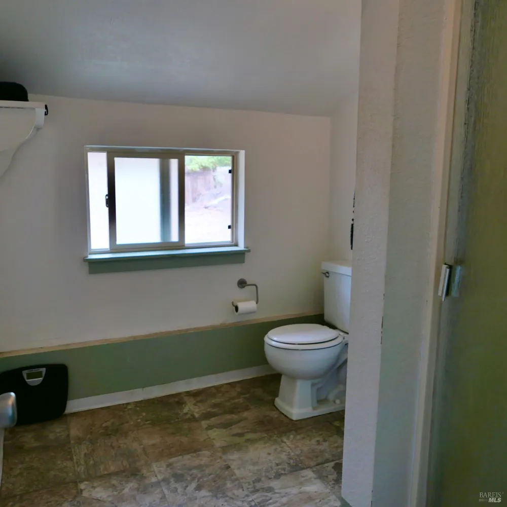 19231 Summers Lane Fort Bragg, CA 95437