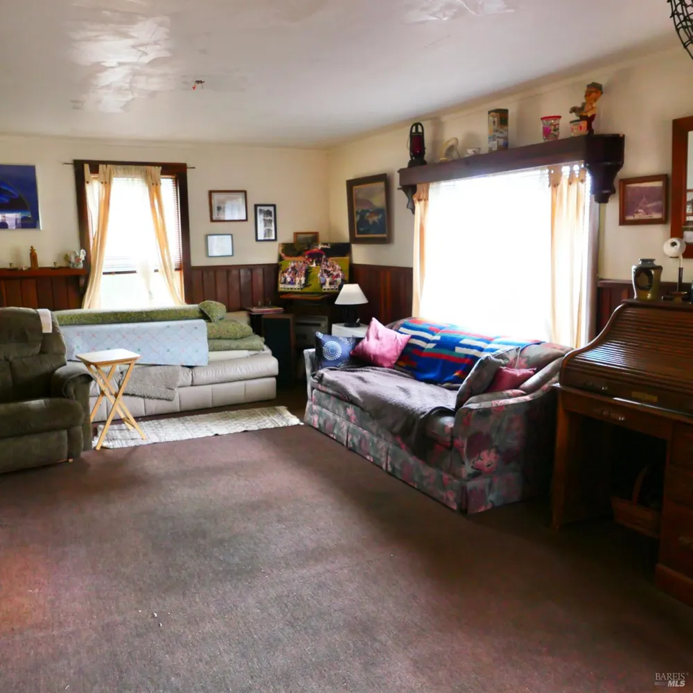 19231 Summers Lane Fort Bragg, CA 95437