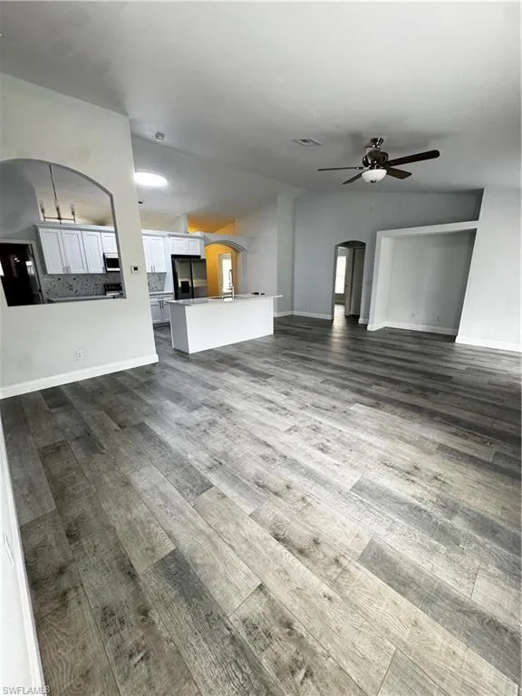 3025 NE 6th Place Cape Coral, FL 33909