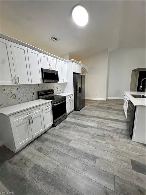 3025 NE 6th Place Cape Coral, FL 33909