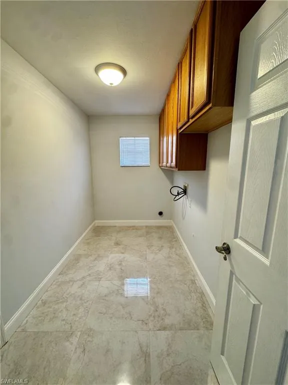 3025 NE 6th Place Cape Coral, FL 33909