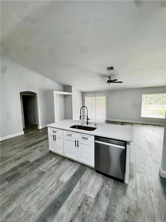 3025 NE 6th Place Cape Coral, FL 33909