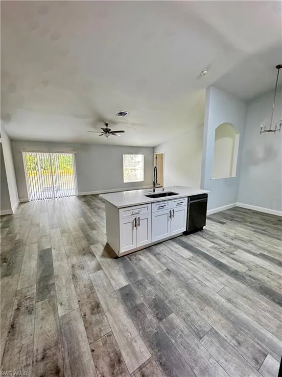 3025 NE 6th Place Cape Coral, FL 33909