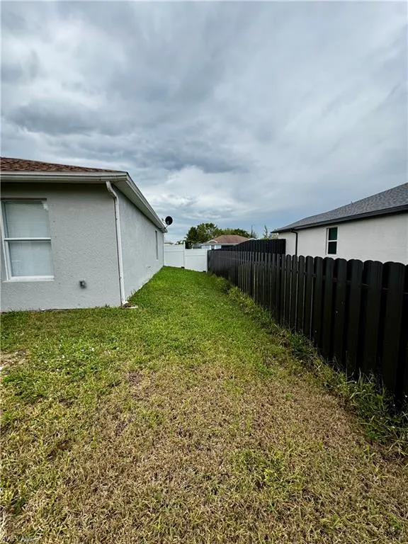 3025 NE 6th Place Cape Coral, FL 33909