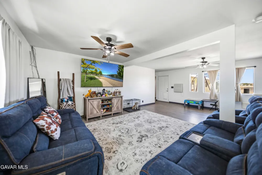 48054 85th Street Lancaster, CA 93536