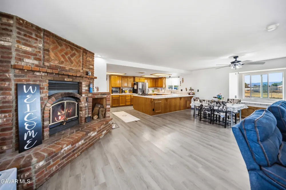 48054 85th Street Lancaster, CA 93536