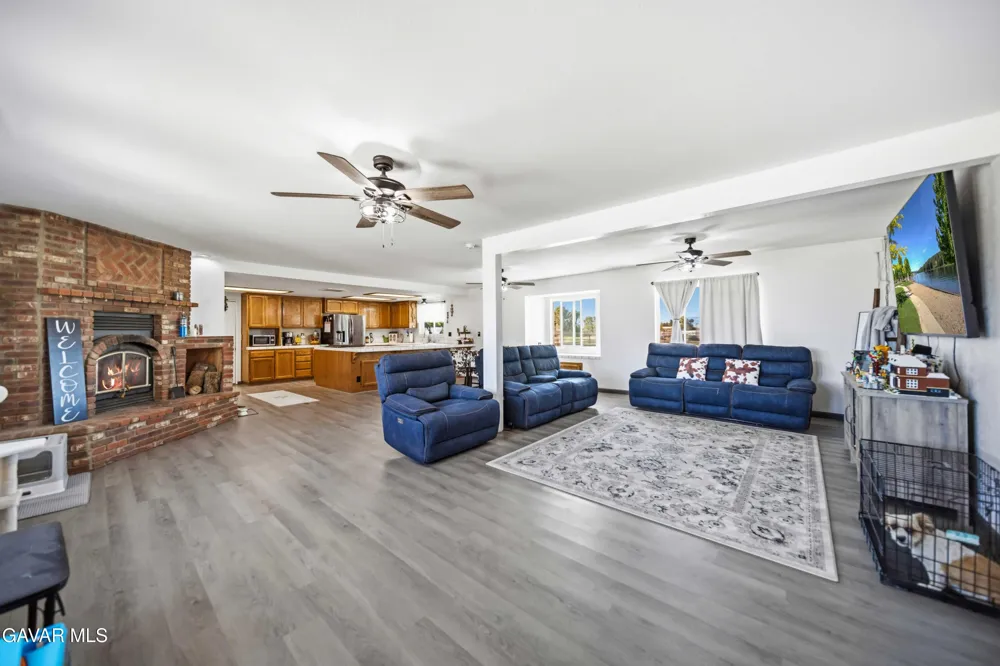48054 85th Street Lancaster, CA 93536