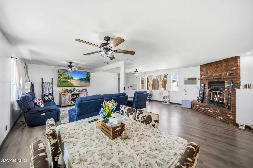 48054 85th Street Lancaster, CA 93536
