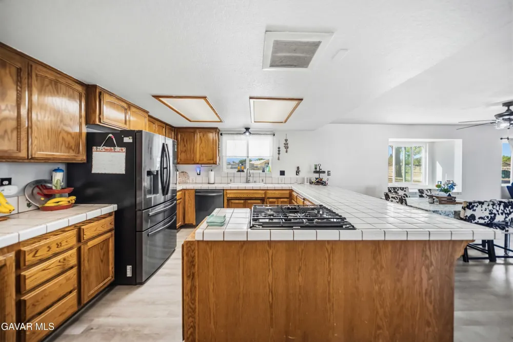 48054 85th Street Lancaster, CA 93536