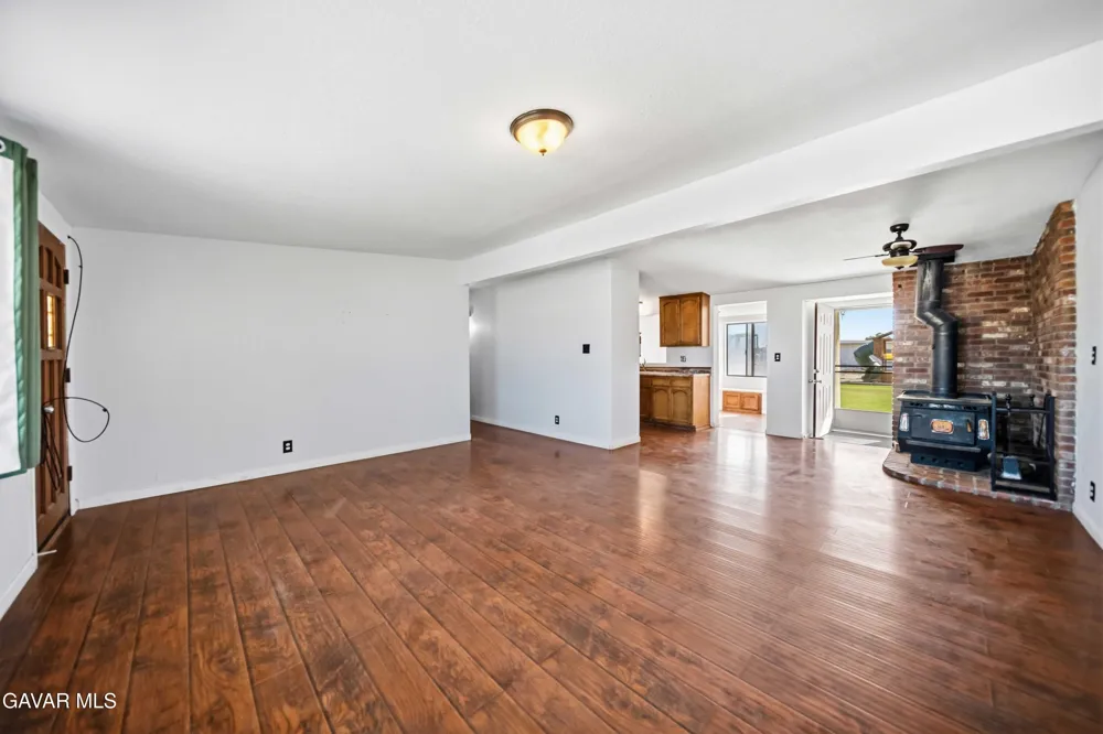 48054 85th Street Lancaster, CA 93536