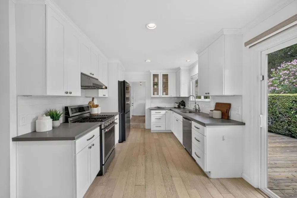 295 Bay Road Menlo Park, CA 94025