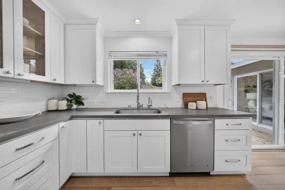 295 Bay Road Menlo Park, CA 94025