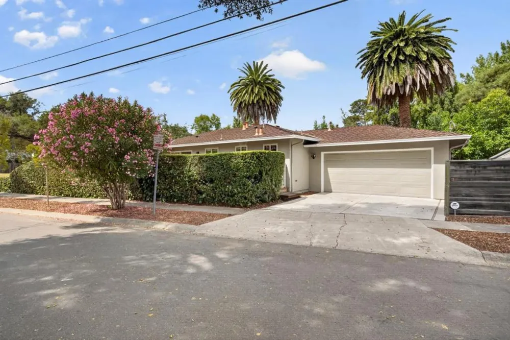 295 Bay Road Menlo Park, CA 94025