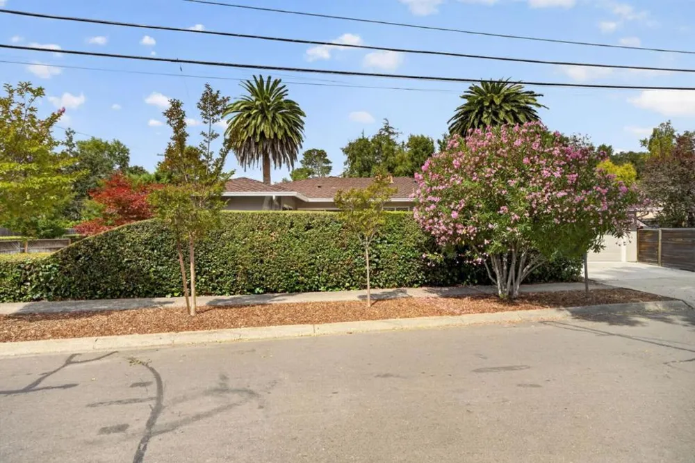 295 Bay Road Menlo Park, CA 94025