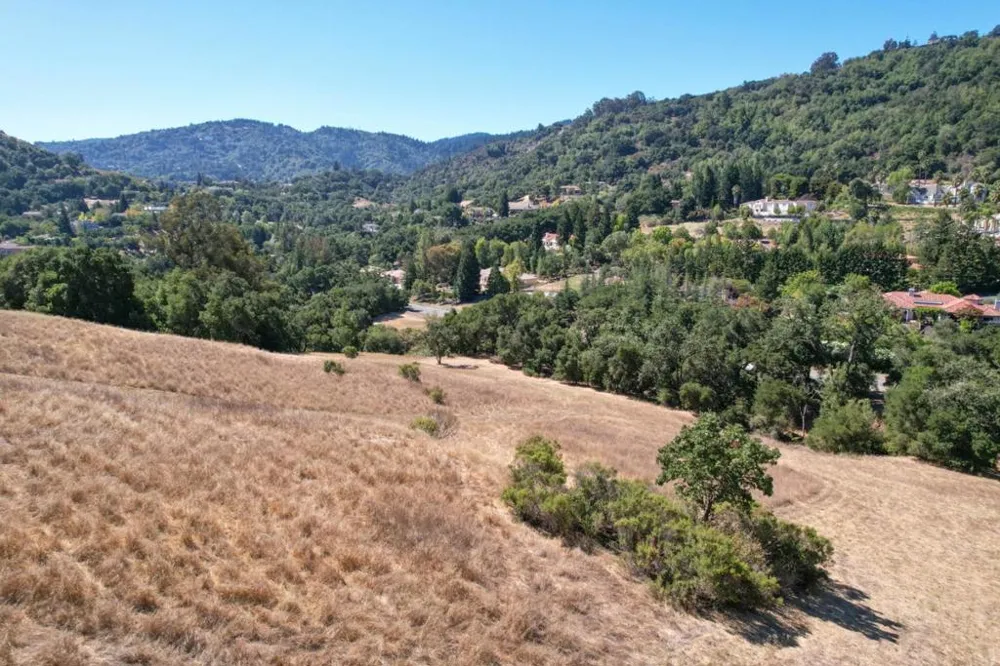 1 Mt Eden Road Saratoga, CA 95070