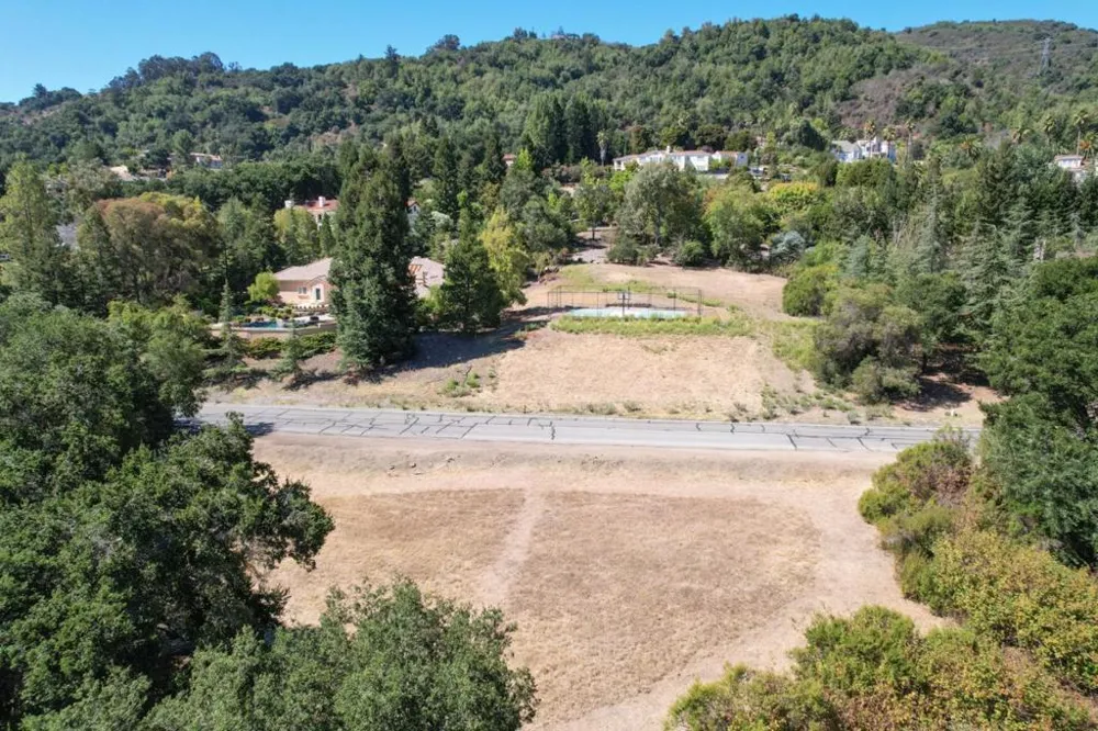 1 Mt Eden Road Saratoga, CA 95070