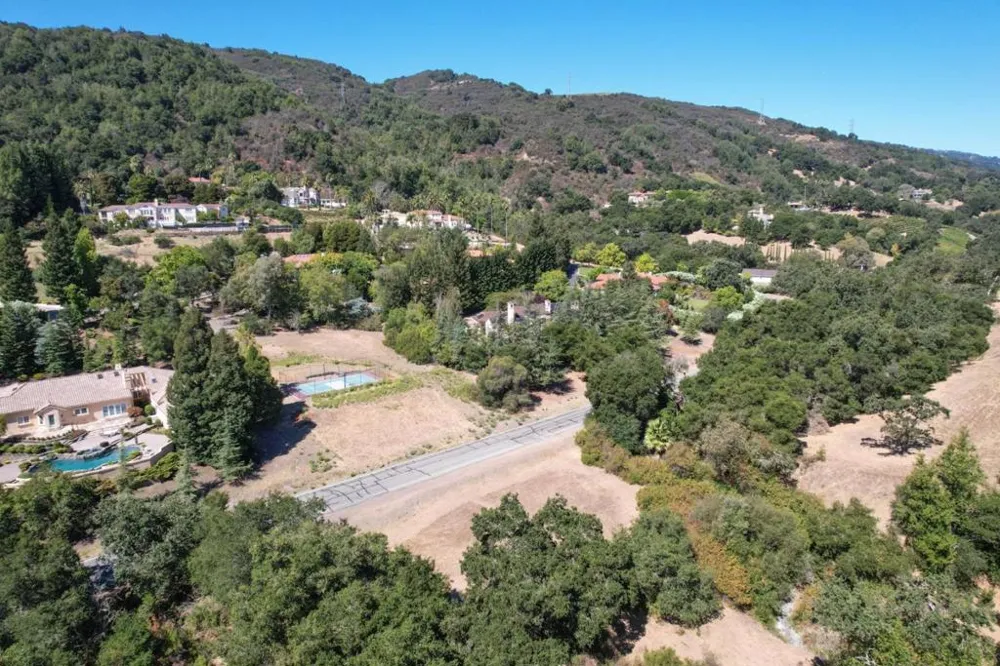 1 Mt Eden Road Saratoga, CA 95070