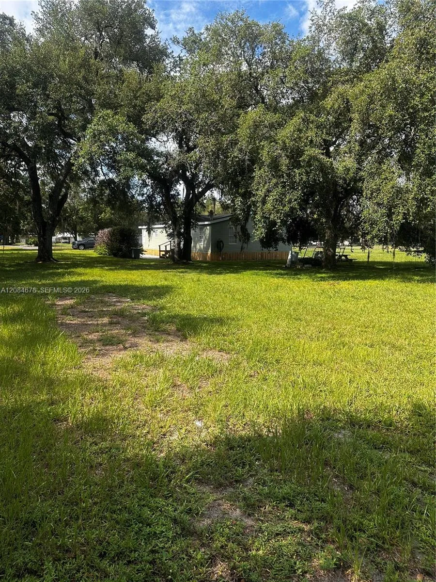 131 Oak DR Clewiston, FL 33440