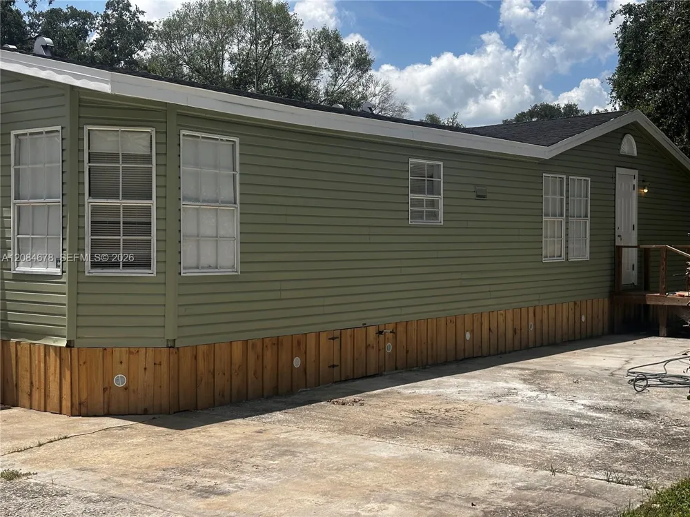 131 Oak DR Clewiston, FL 33440