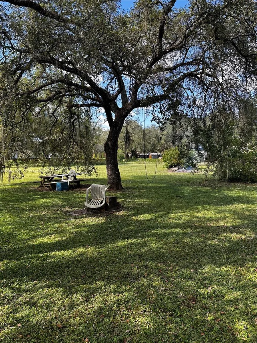 131 Oak DR Clewiston, FL 33440
