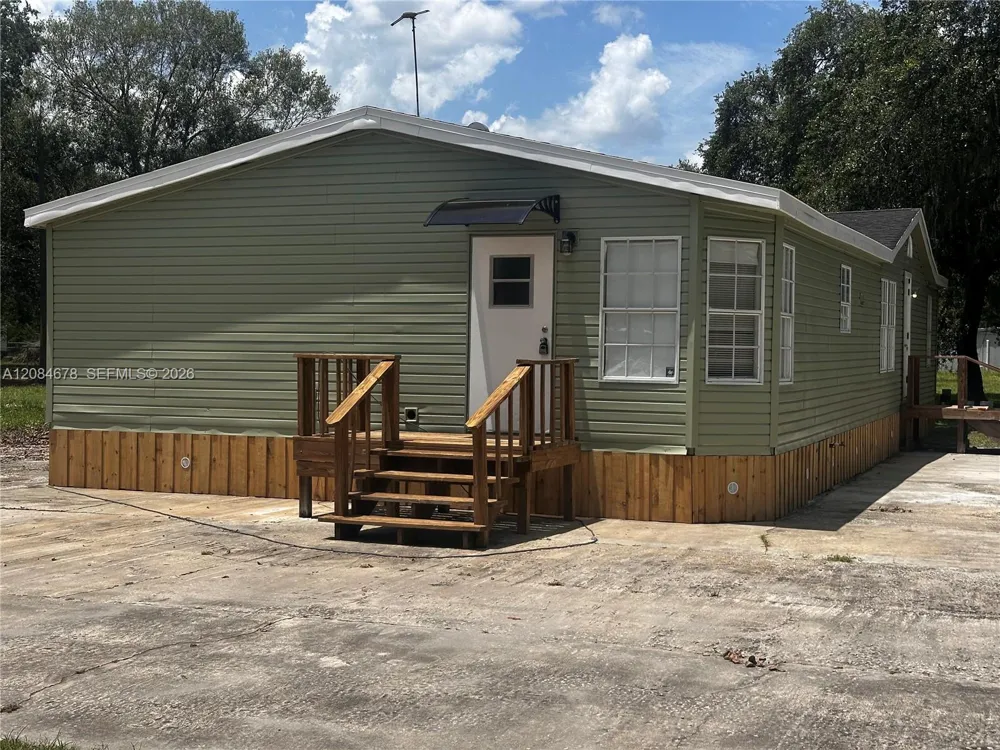 131 Oak DR Clewiston, FL 33440