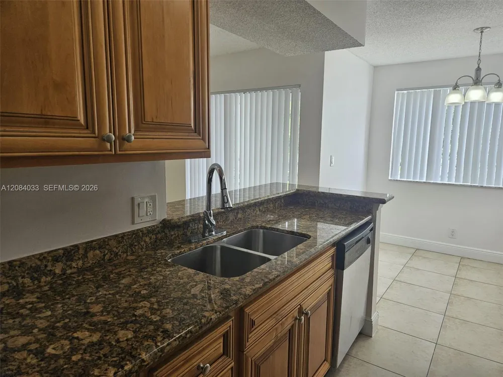 5740 Rock Island Rd #295 Tamarac, FL 33319