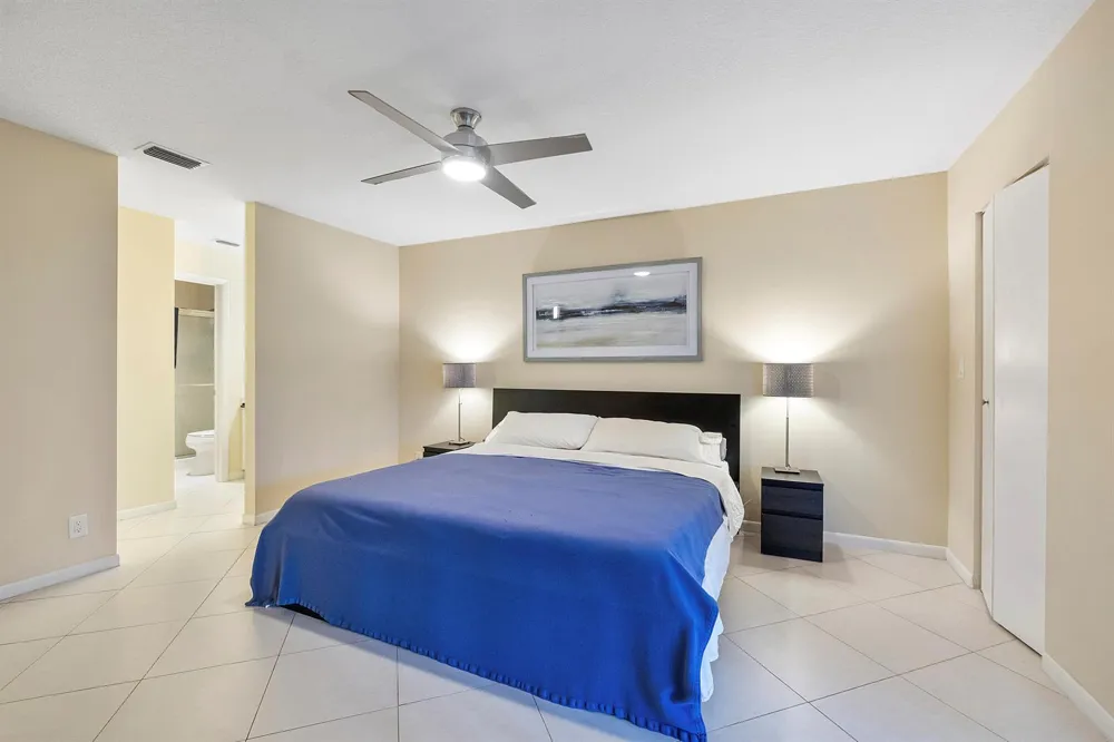 3356 CARAMBOLA CIRCLE S Coconut Creek, FL 33066
