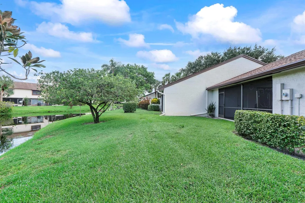 3356 CARAMBOLA CIRCLE S Coconut Creek, FL 33066