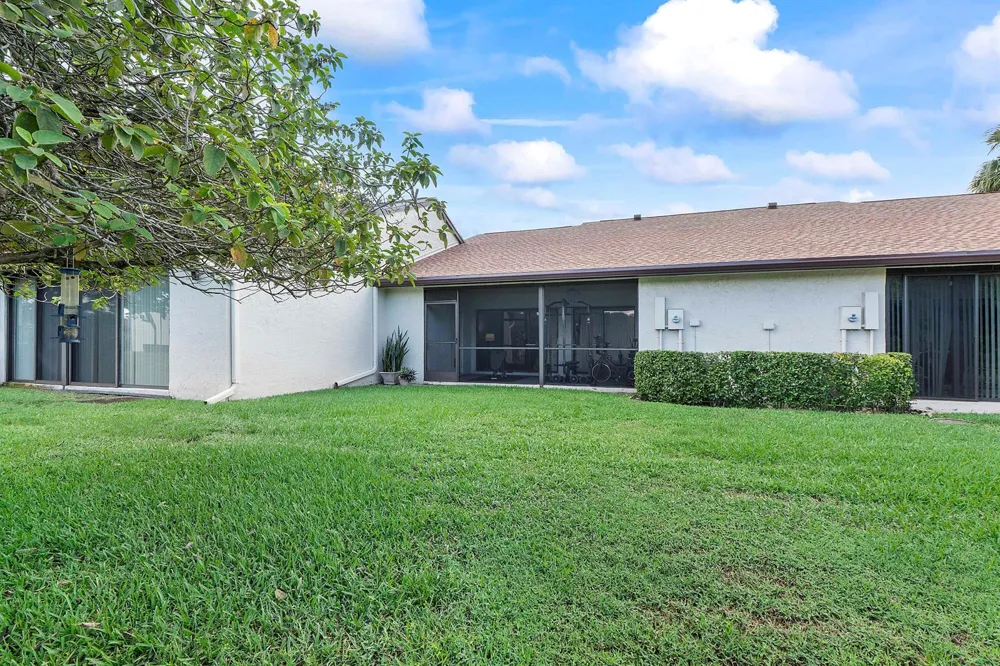 3356 CARAMBOLA CIRCLE S Coconut Creek, FL 33066