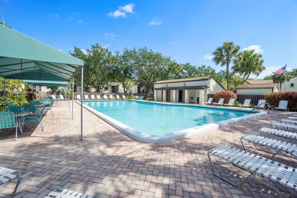 3356 CARAMBOLA CIRCLE S Coconut Creek, FL 33066